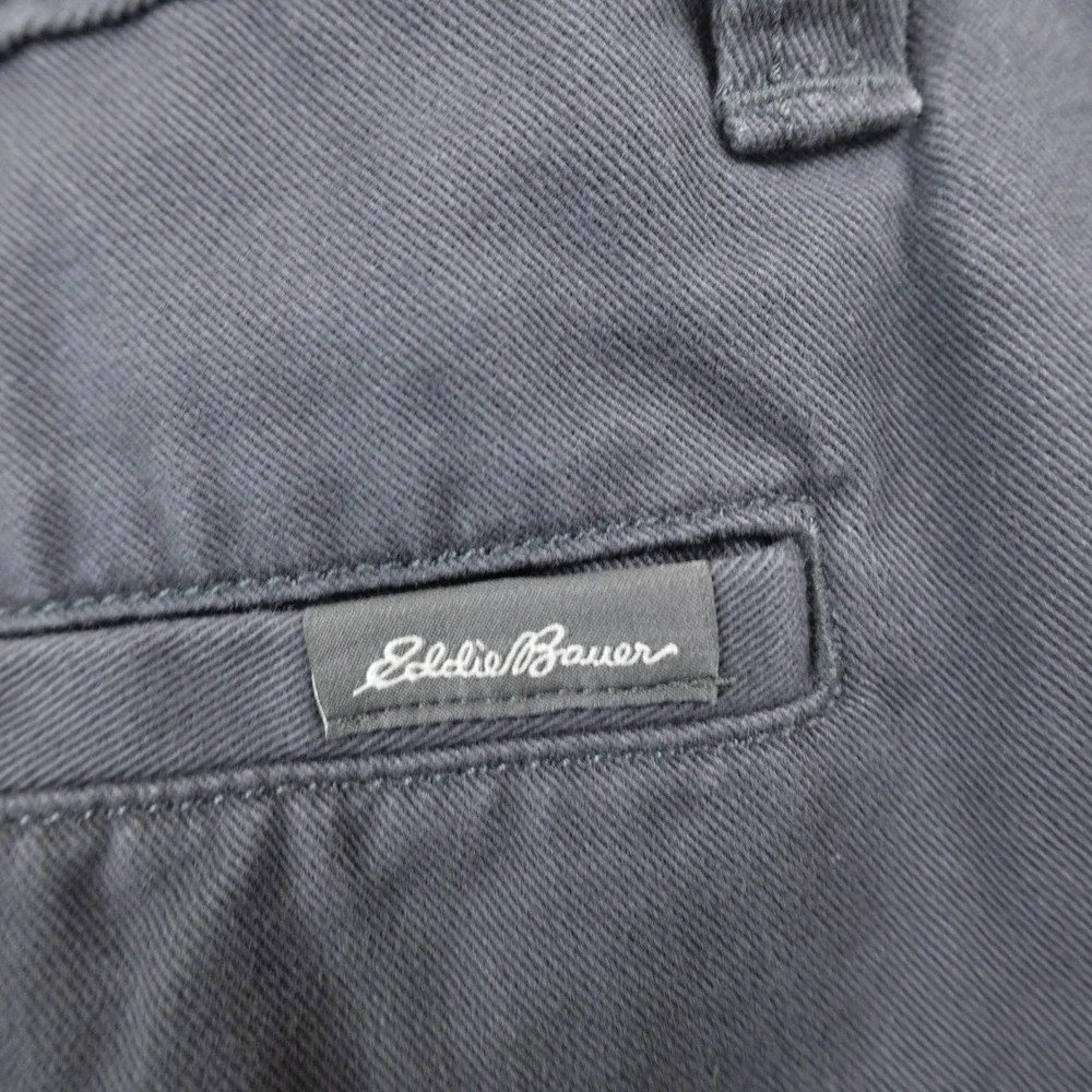 Eddie Bauer Shorts Mens 34 Gray‎ Chino Hiking Outdoor Flat Front Trail Camp Trek